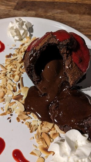 lavacake2.jpg