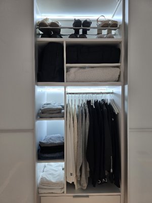 wardrobe.jpg